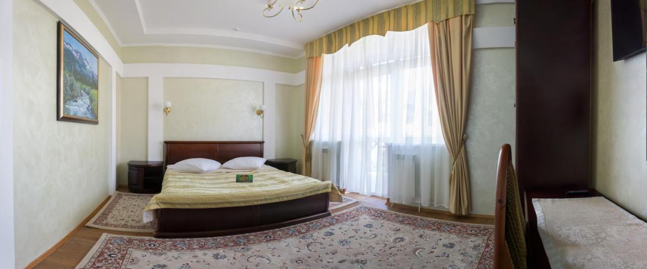 Solnichnaia Dolyna Hotell Poljana Exteriör bild