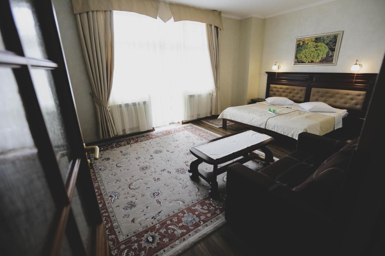 Solnichnaia Dolyna Hotell Poljana Exteriör bild