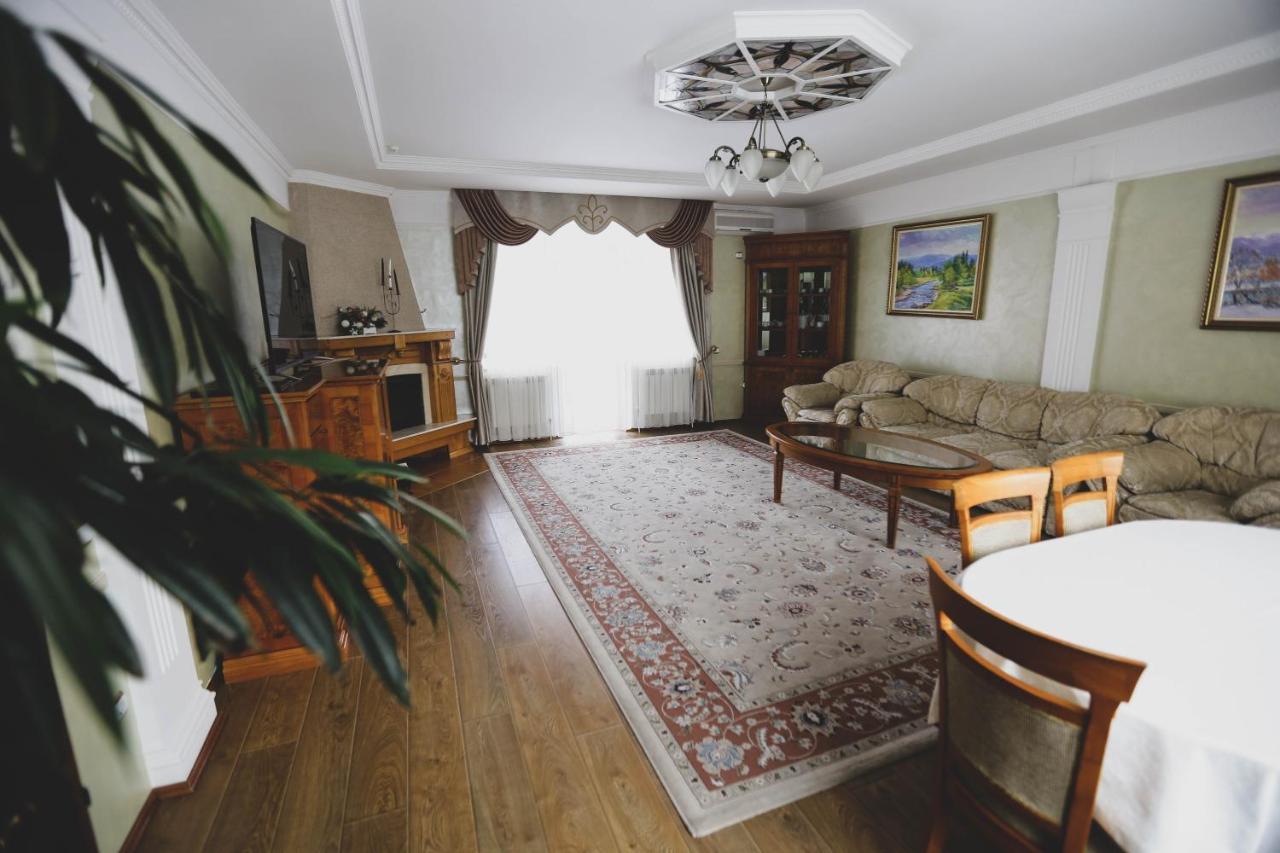Solnichnaia Dolyna Hotell Poljana Exteriör bild